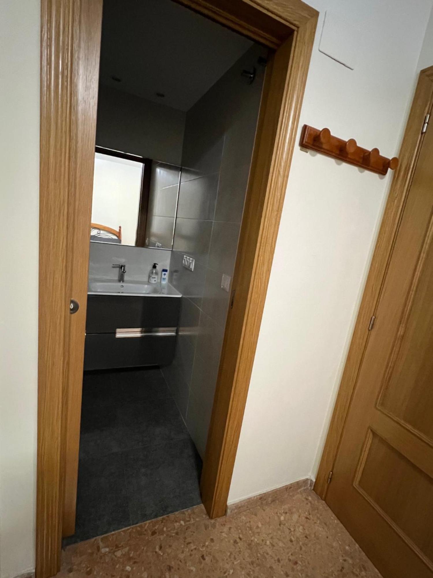 شقة Habitacion Doble Con Bano Privado فالنسيا المظهر الخارجي الصورة