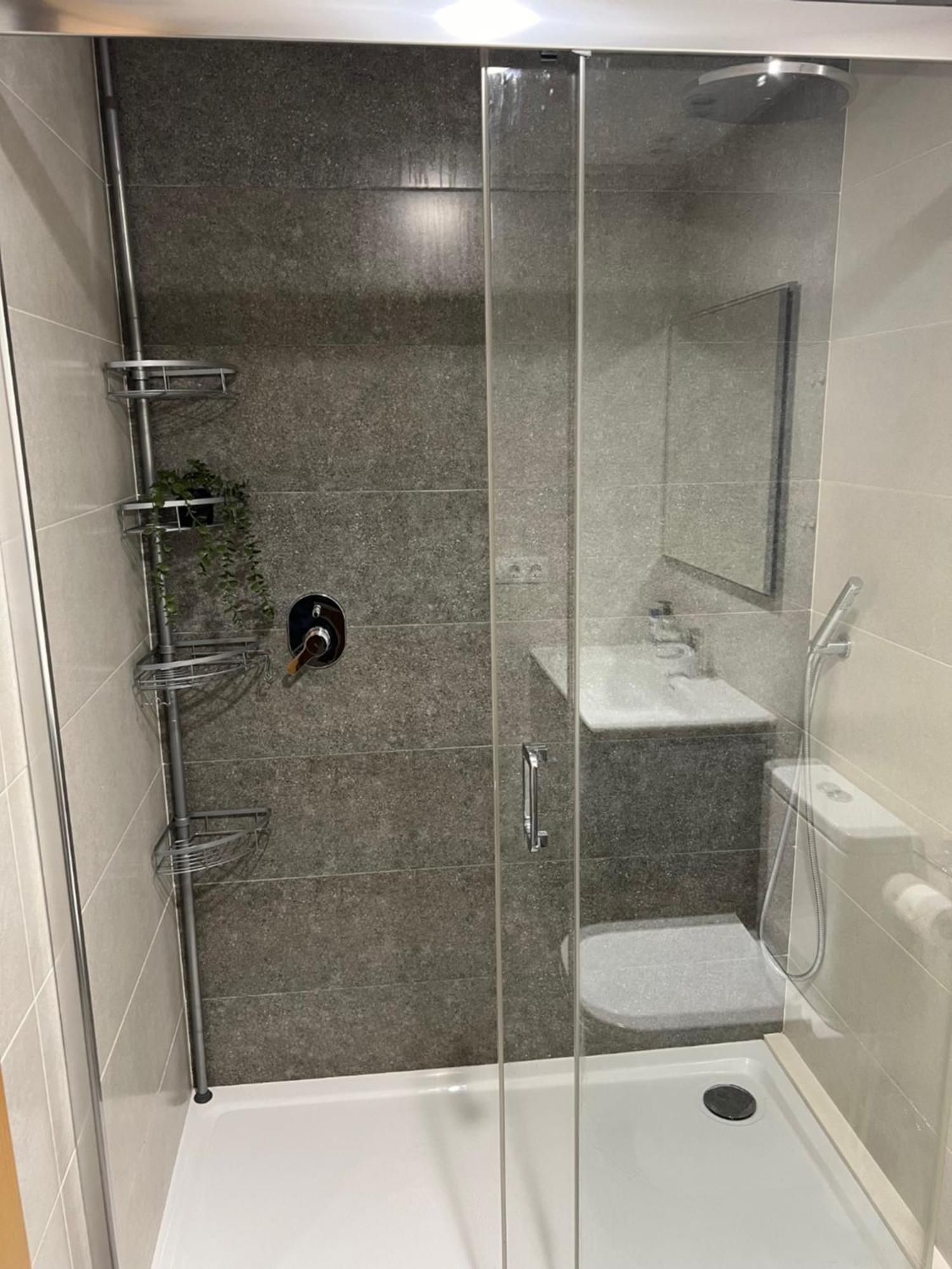 شقة Habitacion Doble Con Bano Privado فالنسيا المظهر الخارجي الصورة